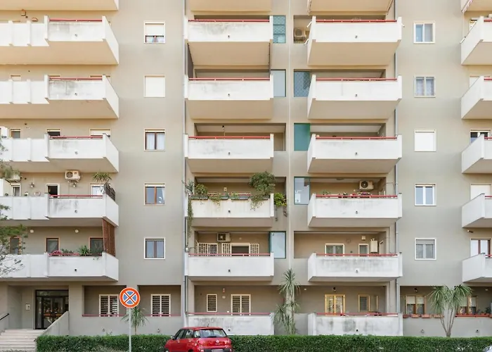 Apartamento Guesthost - Roomy With Terrace & Parking *